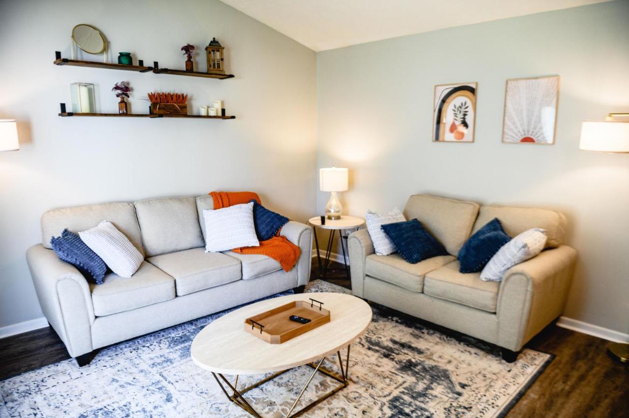 Urban Cottage: Homey & Convenient HuntingtonHuntington  Kültér fotó